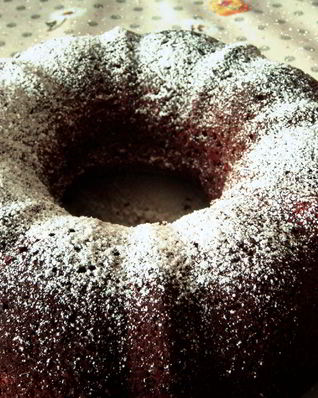 Шоколадный кекс с грецкими орехами