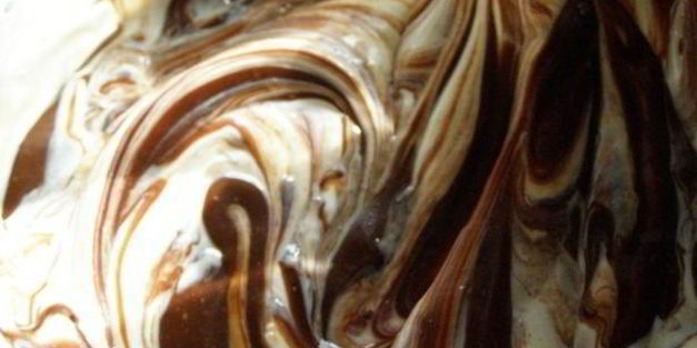 шоколадный кекс с мраморной глазурью