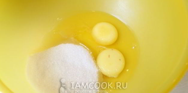 шоколадные кексы в бумажных формочках