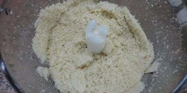 штоллен с марципановой начинкой