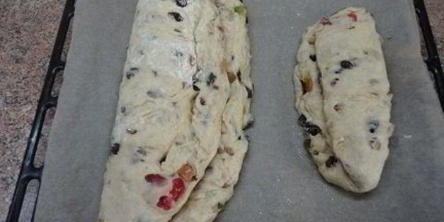 штоллен с марципановой начинкой