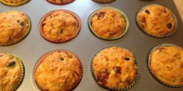 соленые кексики с оливками и вялеными помидорами