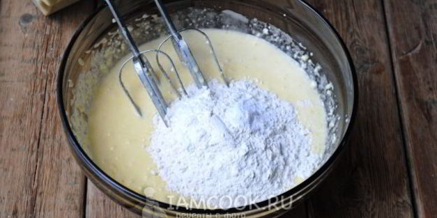 творожные кексы с клубникой