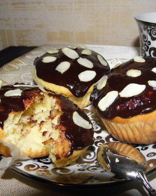 Творожные кексы с шоколадом и бананом