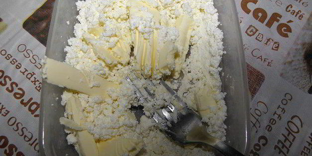 творожные кексы с шоколадом и бананом