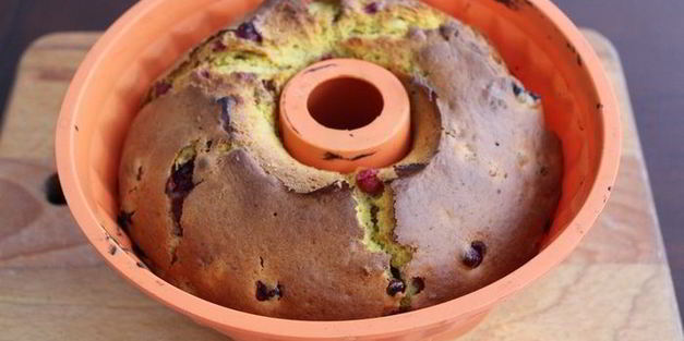 тыквенный кекс с клюквой и грецким орехом