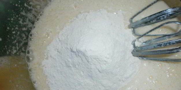 яблочный кекс с орехами и шоколадом