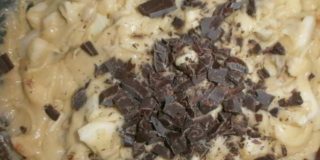 яблочный кекс с орехами и шоколадом