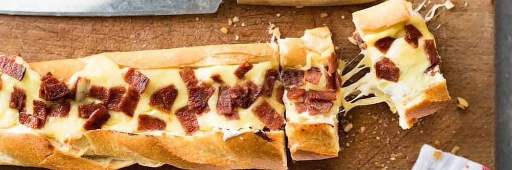 Багет с начинкой