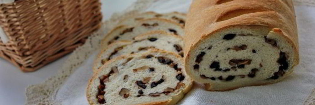 Батон с оливками и грецкими орехами