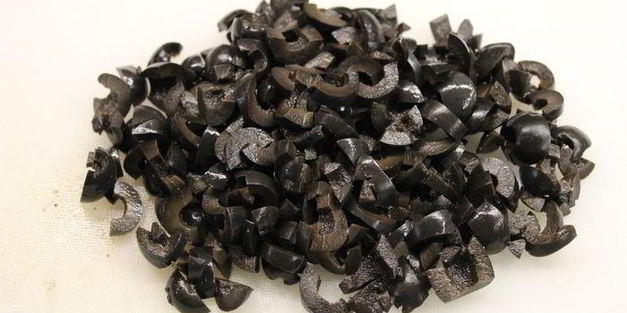 батон с оливками и грецкими орехами