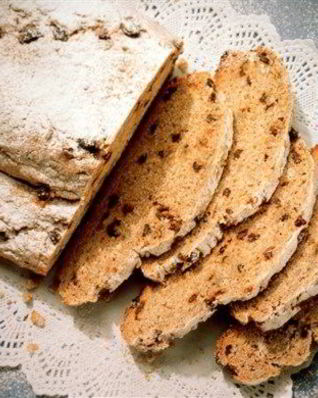 Быстрый хлеб с инжиром и фундуком