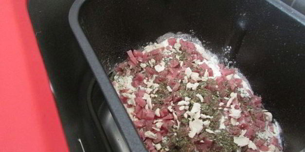 французский хлеб с ветчиной