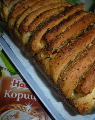 Хлеб-гармошка с ореховой начинкой Пахлава