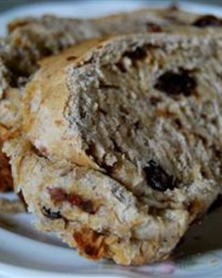 Хлеб с изюмом и корицей в хлебопечке