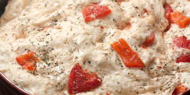 хлеб с запеченным перцем и травами