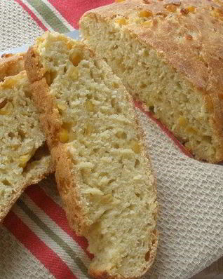 Кукурузный хлеб с зернами