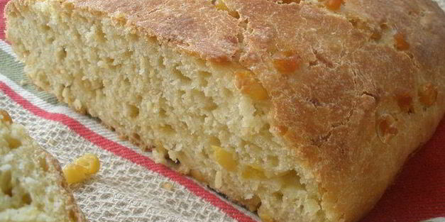 кукурузный хлеб с зернами
