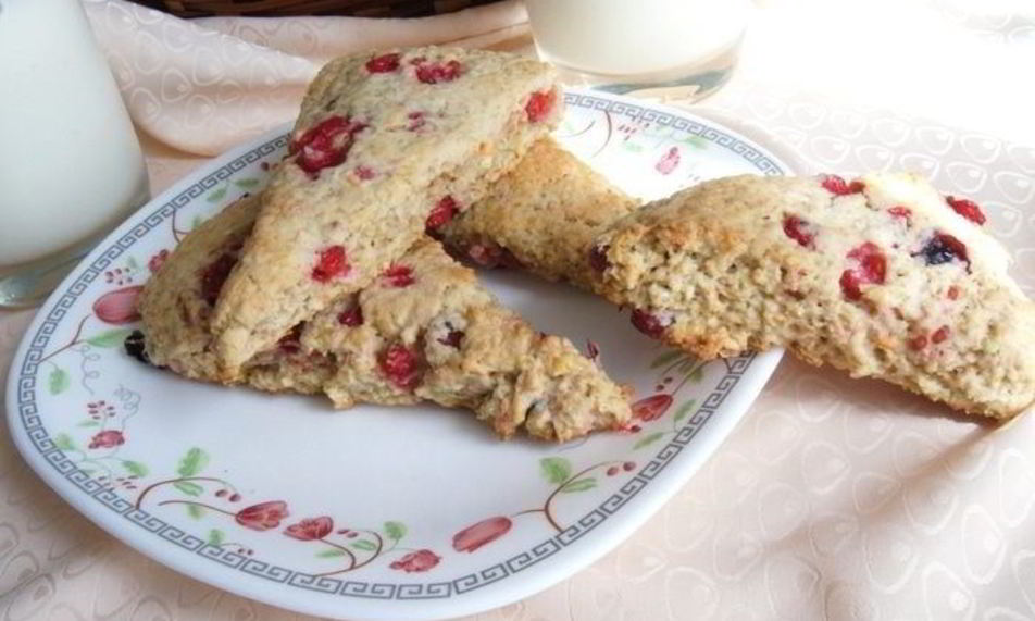 Рецепт овсяно-кокосовые сконы со смородиной