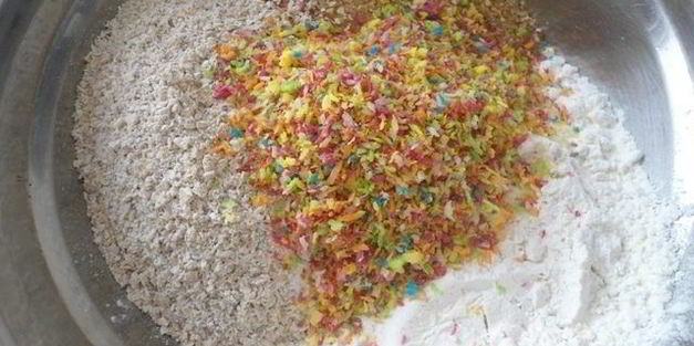 овсяно-кокосовые сконы со смородиной