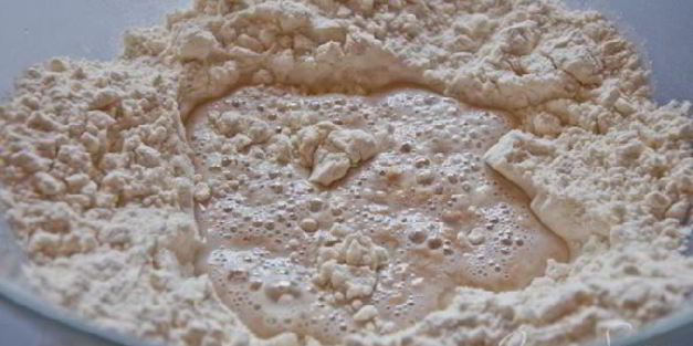 сладкий итальянский хлеб с виноградом