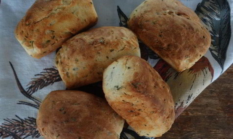Рецепт сметанный хлебушек с зелёным луком