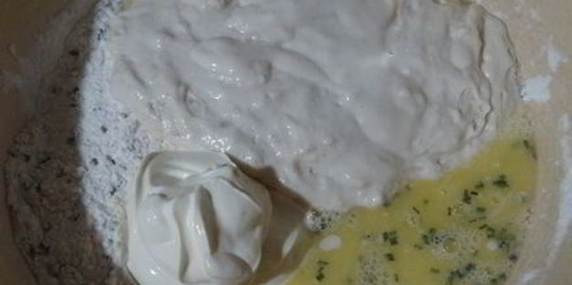 сметанный хлебушек с зелёным луком