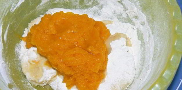 тыквенный хлеб с тыквенными семечками