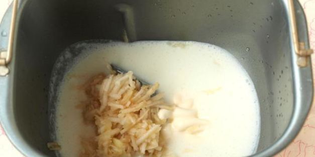 яблочный хлеб на молоке в хлебопечке