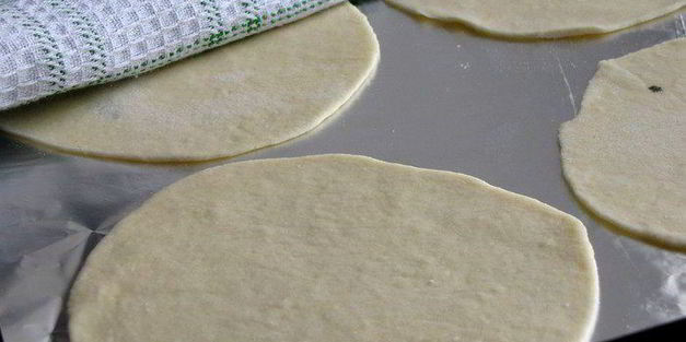 аджарские лепешки с бараниной