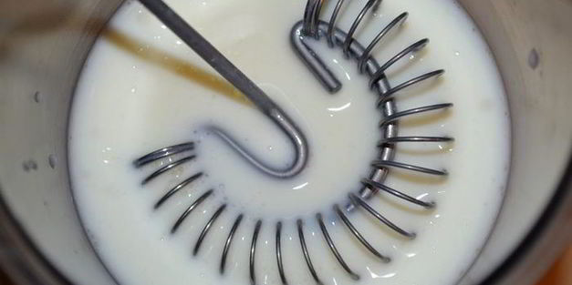 бездрожжевая кефирная лепешка с фундуком и черносливом