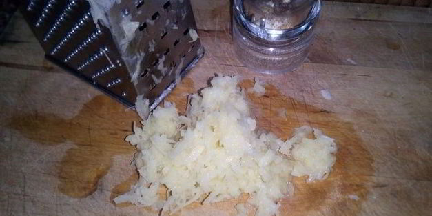 блинчики-лепешки из кабачков с майораном