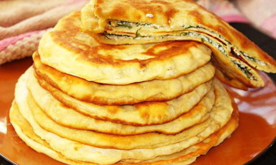 Рецепт домашние сырные лепешки с зеленым луком