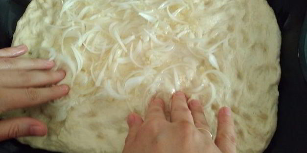 фокачча чиполлино