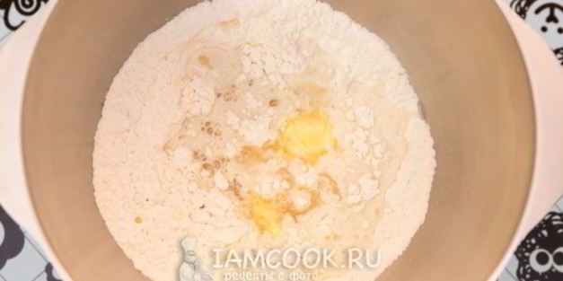 фокачча с черри и прованскими травами