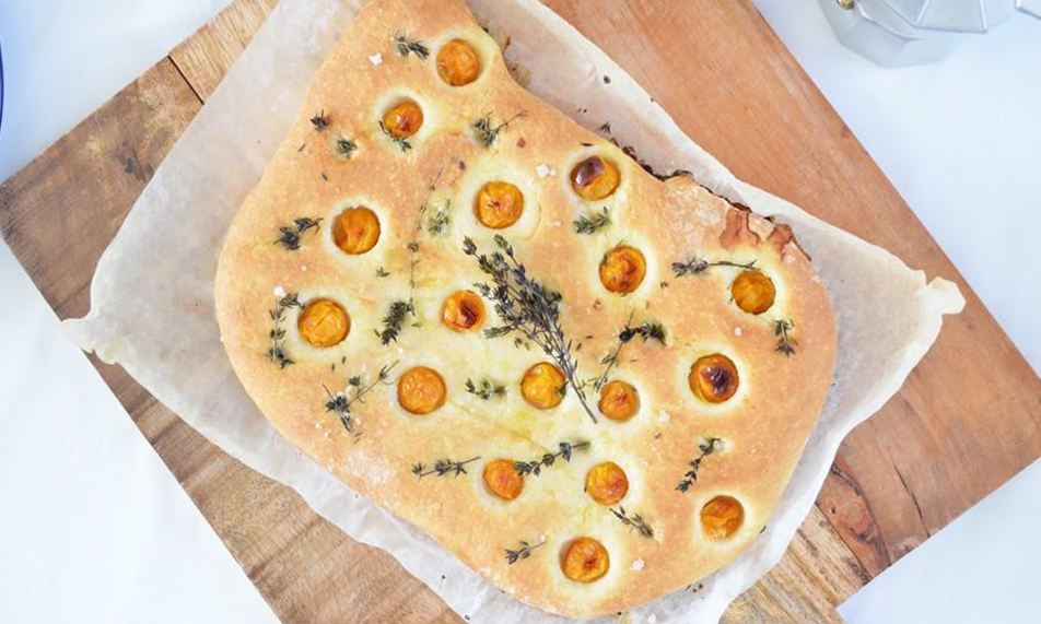 Рецепт фокачча с физалисом и тимьяном