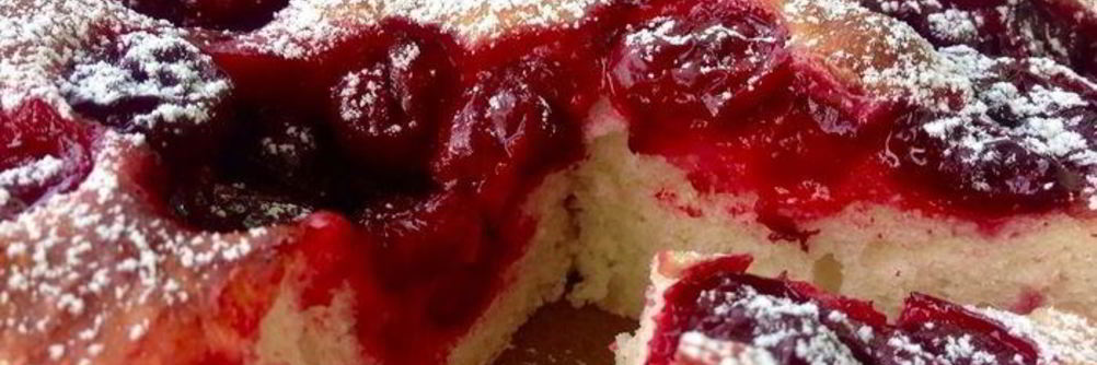 Фокачча с вишней