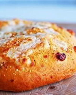 Фокачча с вялеными помидорами