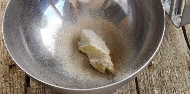 хлебные лепешки с горчичным маслом