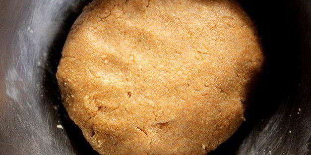 хлебные лепешки с горчичным маслом