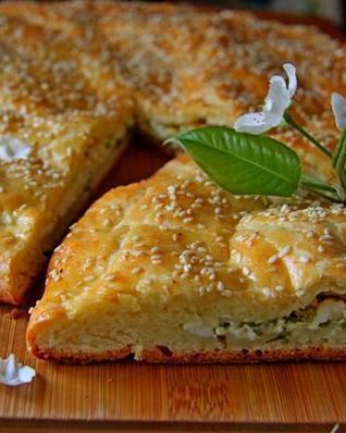 Лепешка из творожного теста с сыром