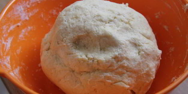 лепешка из творожного теста с сыром