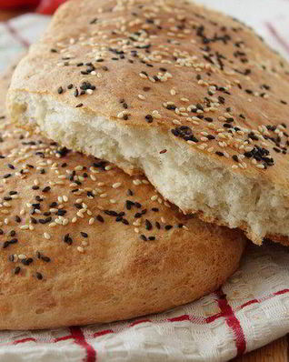 Лепешка с кунжутом