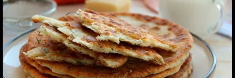 Лепешки на кефире с сыром и зеленью