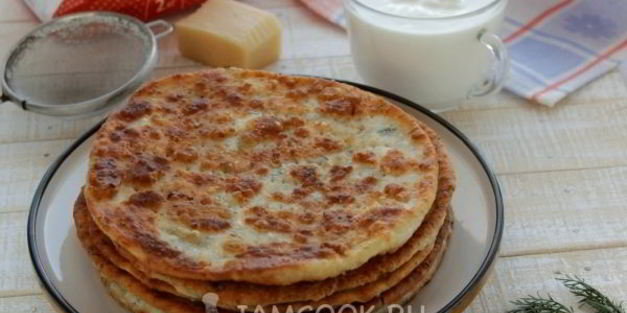 лепешки на кефире с сыром и зеленью