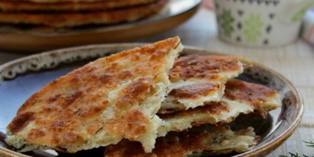 лепешки на кефире с сыром и зеленью