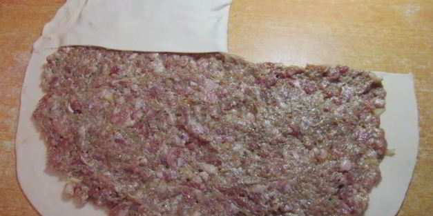 лепешки с фаршем на сковороде