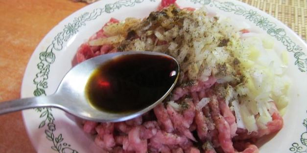 лепешки с фаршем на сковороде