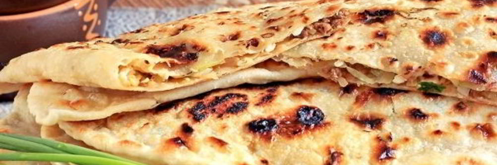 Лепешки с начинкой на сковороде