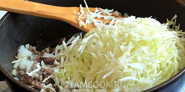 лепешки с начинкой на сковороде